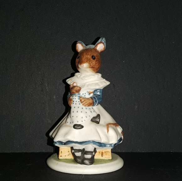 LUCINDA, Franklin Mint Woodmouse family - Picture 2 of 6